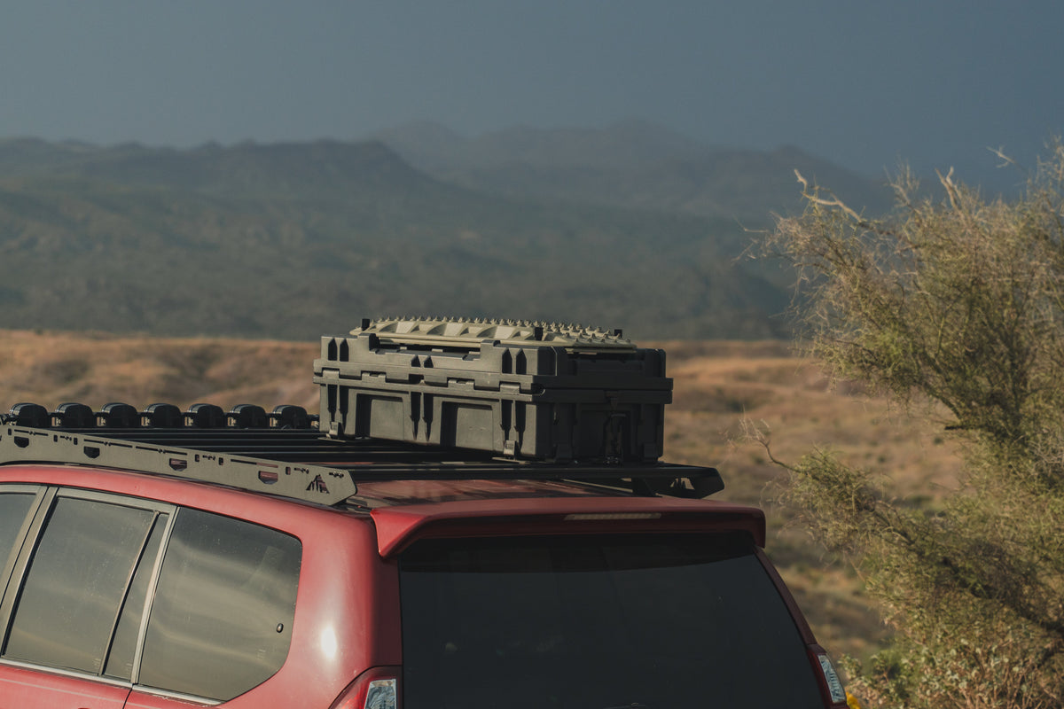 ROAM 95L Rugged Case with Traction Board Mounts - manufacturer photo 3