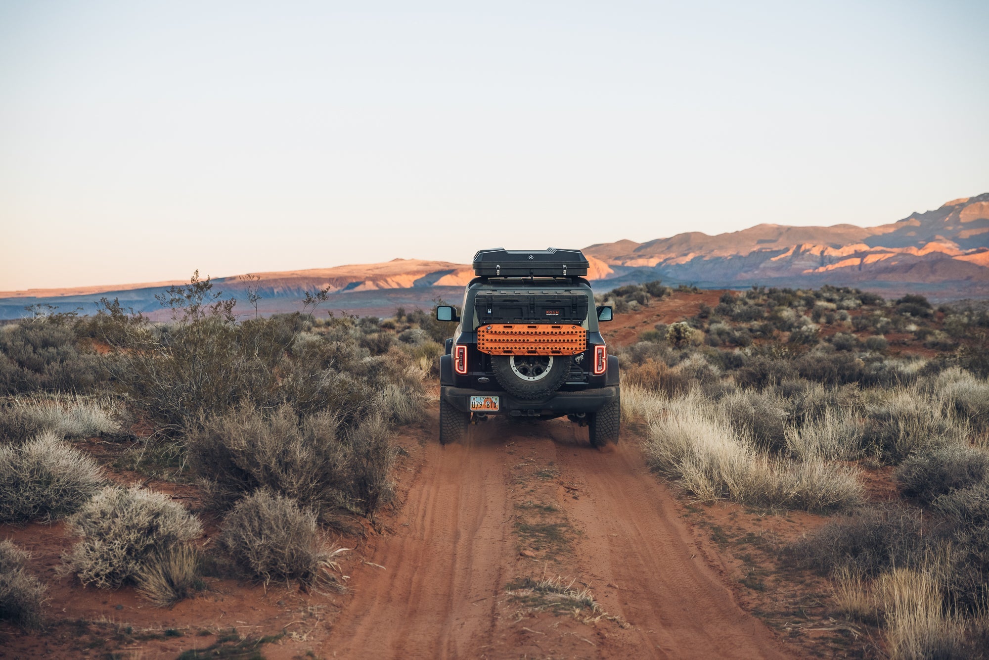 ROAM ADVENTURE | The Rambler Hardshell Rooftop Tent