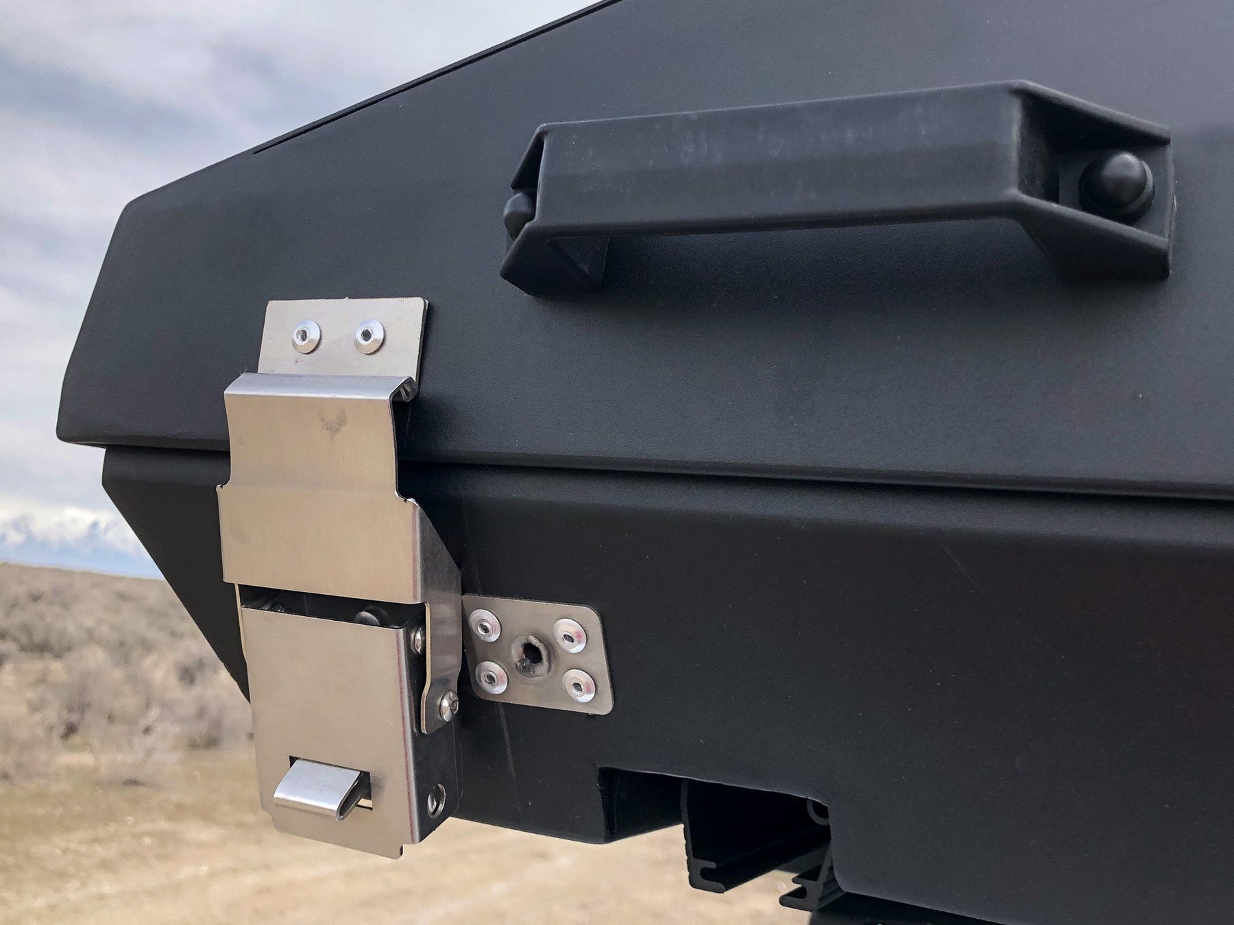 Eezi-Awn Stealth Hard Shell Roof Top Tent – Evergreen Offroad