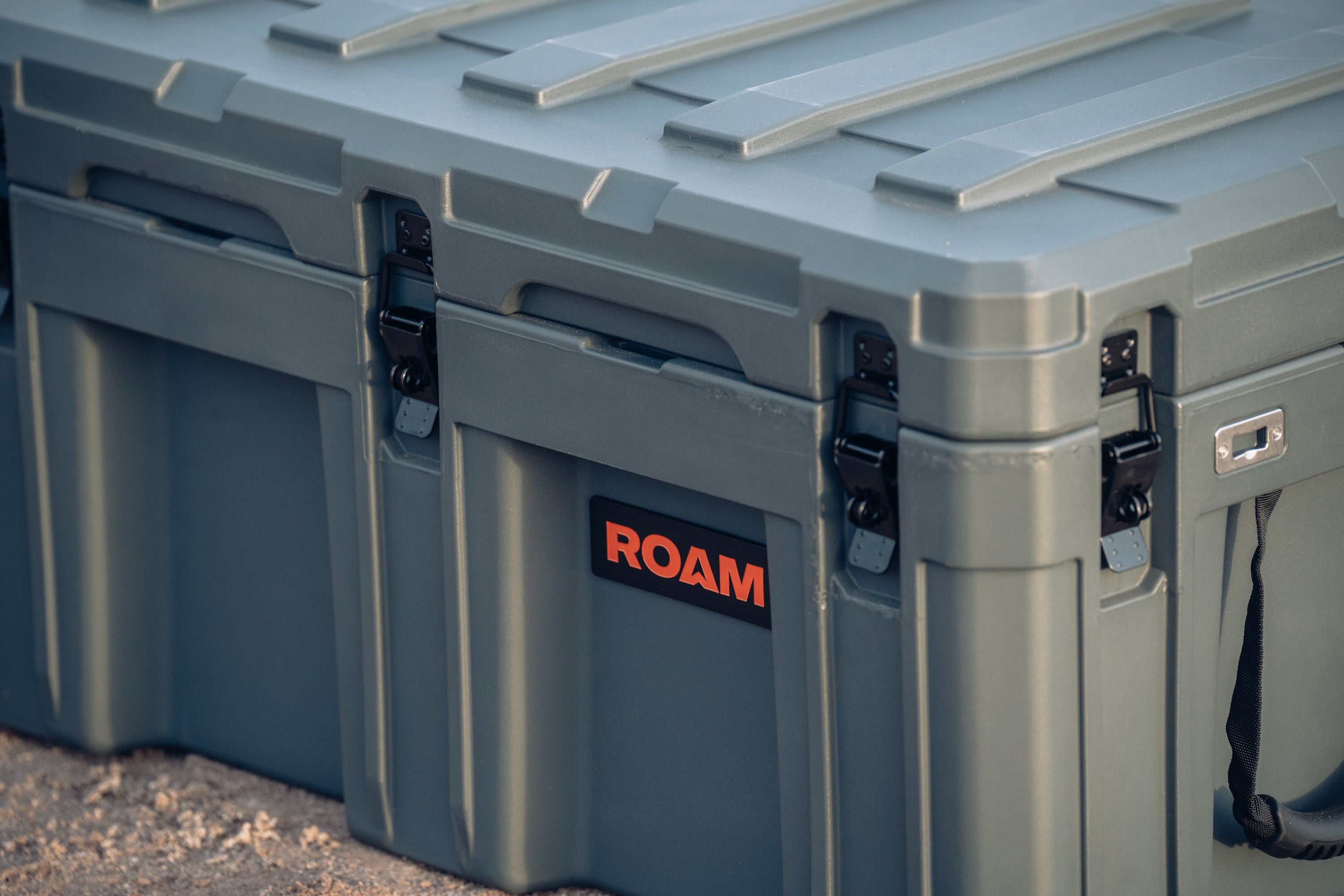 ROAM ADVENTURE | 150L Rolling Rugged Case