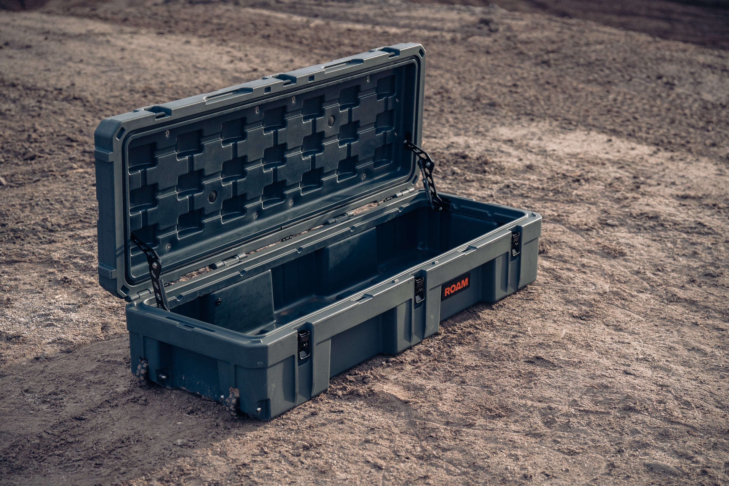 ROAM ADVENTURE | 128L Rolling Rugged Case