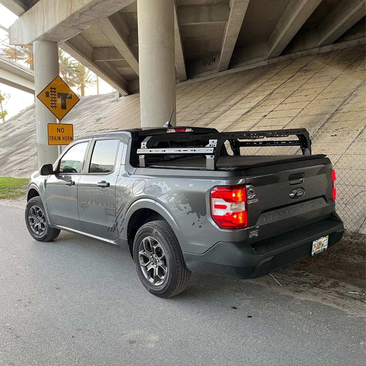 Ford Maverick SHIPROCK Mid Rack System Vehicle Base Rack Systems TUWA PRO®️ 