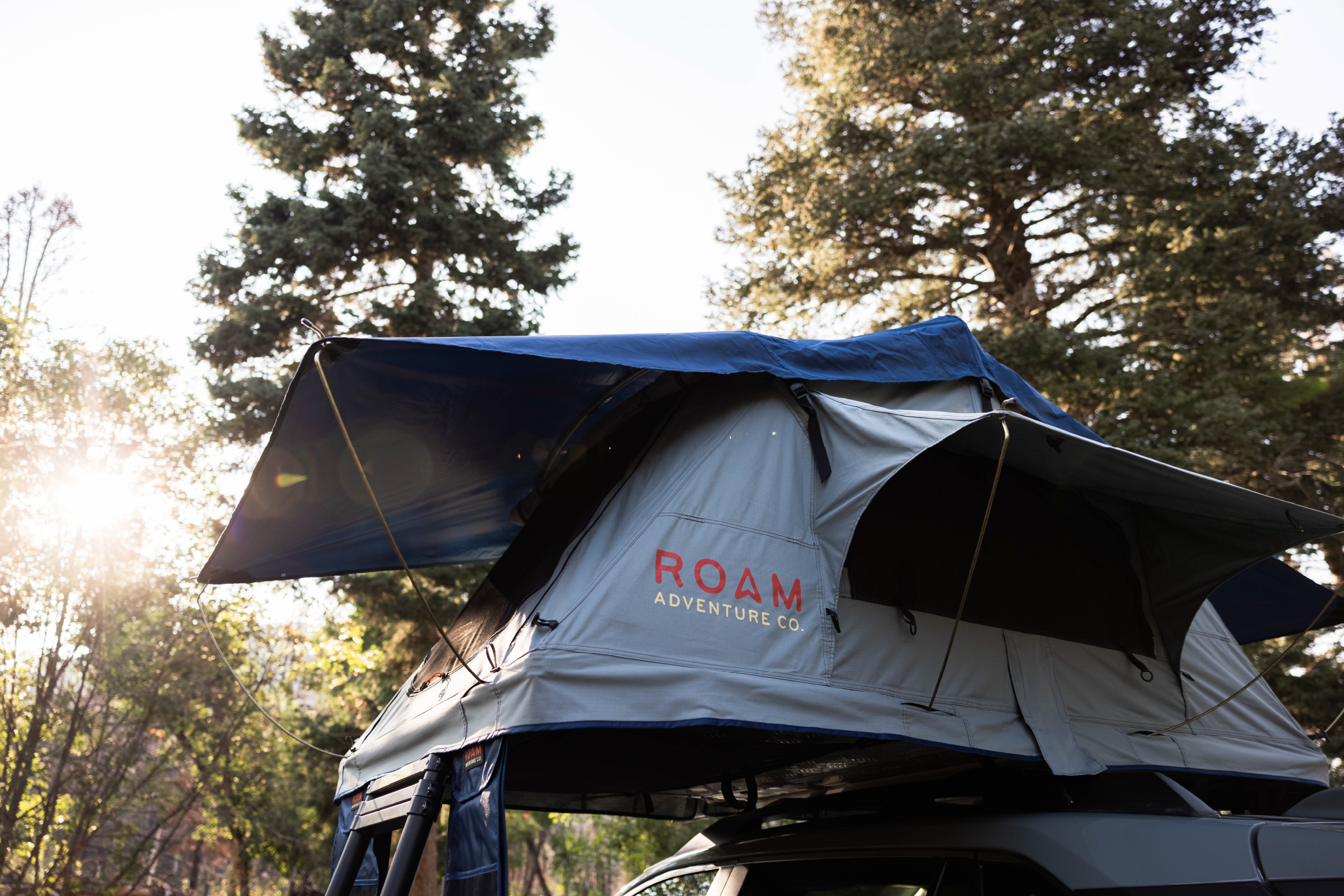 ROAM ADVENTURE | The Vagabond Lite Rooftop Tent