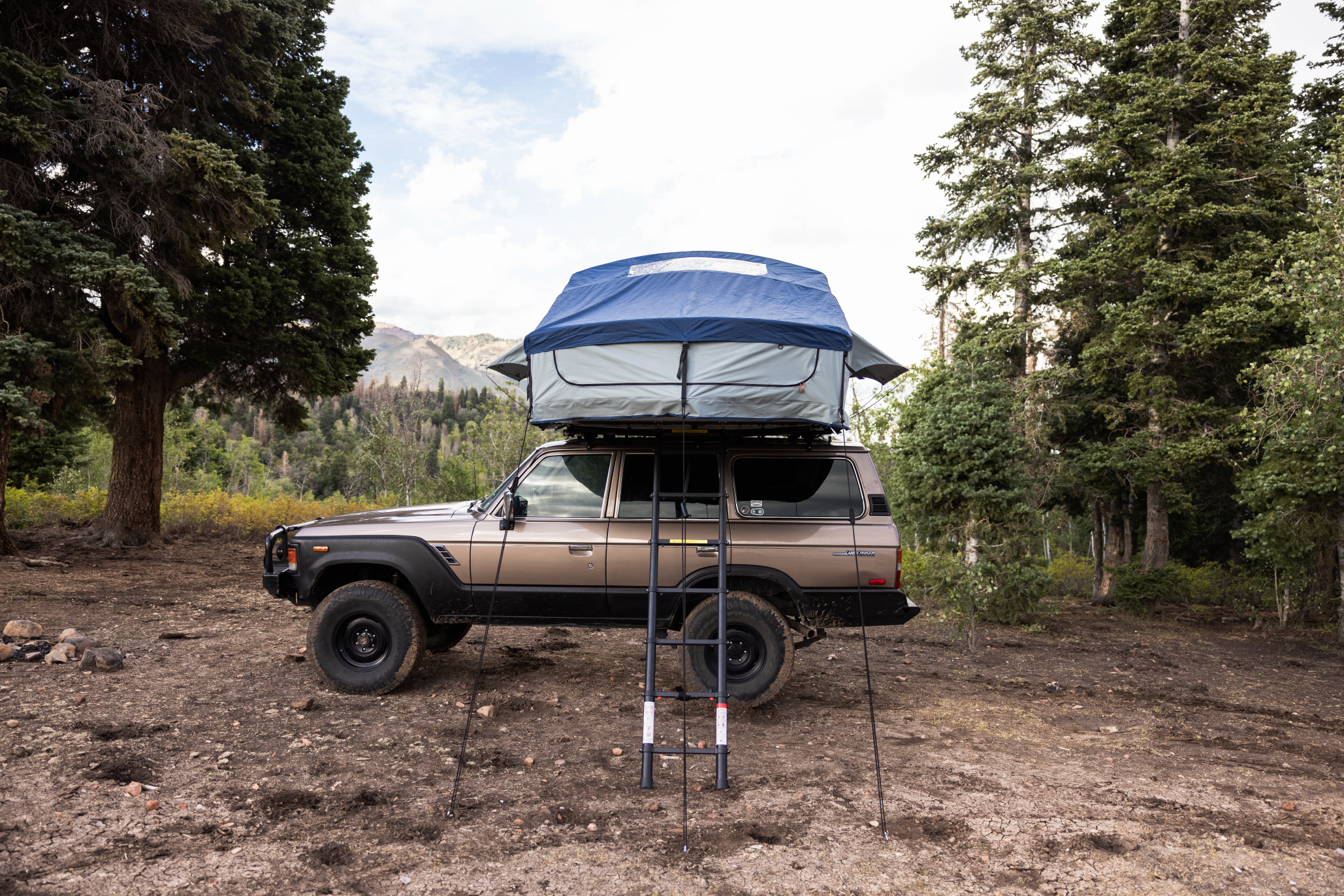 ROAM ADVENTURE | The Vagabond XL Rooftop Tent